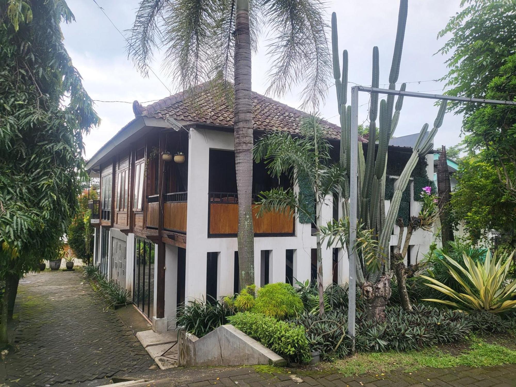 Reddoorz Syariah Near Wisata Durensewu Pandaan Jetak Buitenkant foto